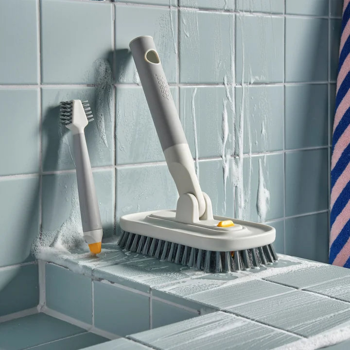 Joseph Joseph - CleanTech borstelset met schrobborstel en tegelborstel, lichte steen