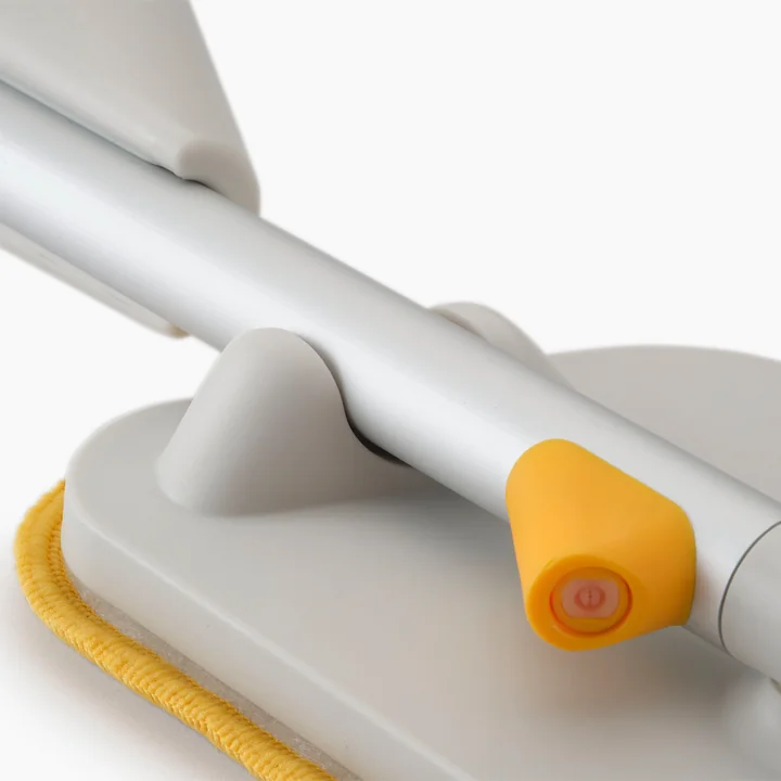 Joseph Joseph - CleanTech Spraymop met schuurspons, lichte steen