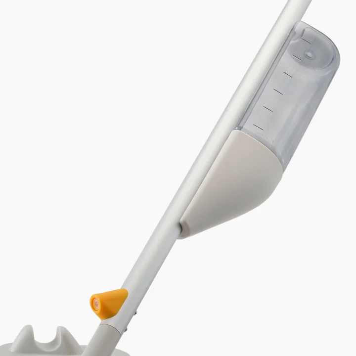 Joseph Joseph - CleanTech Spraymop met schuurspons, lichte steen