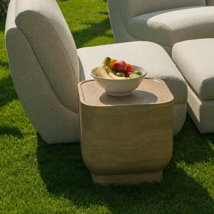 Zuiver - Noble Vierkante bijzettafel, beige