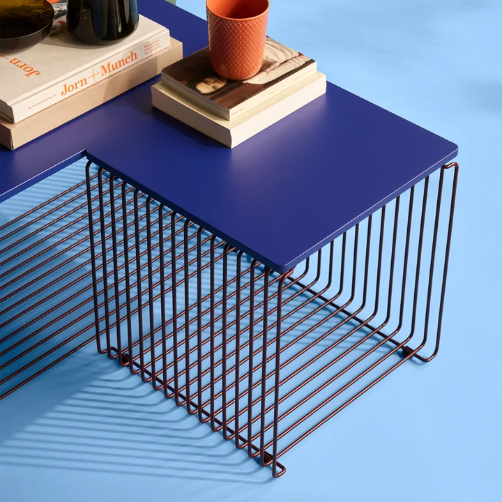 Montana - Panton Wire Plank / bijzettafel 34,8 cm, zwart-rood