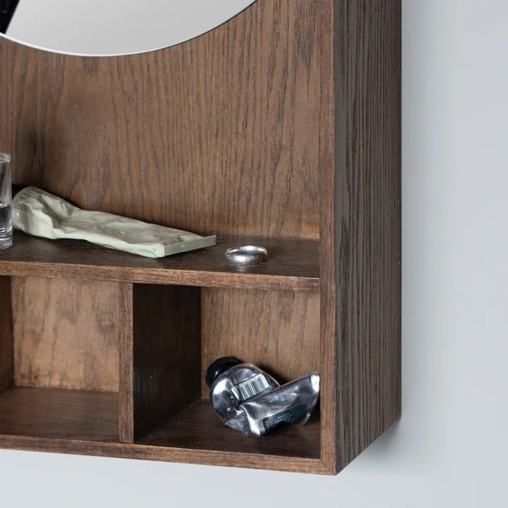 Mette Ditmer - SHOW-ME Spiegel met legplank, klein, donker geolied eiken