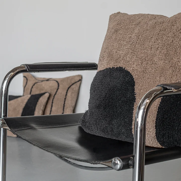 Mette Ditmer - Figura Kussenhoes, getuft, bruin