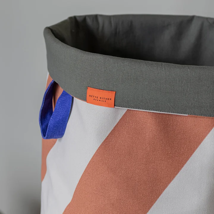 Mette Ditmer - Diagonal Wasmand, Ø 40 x H 50 cm, brick red / zand