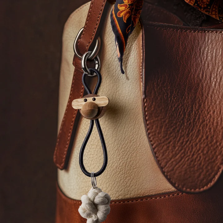 Kay Bojesen - Monkey sleutelhanger, geolied teak / geolied limba / zilver / zwart leer