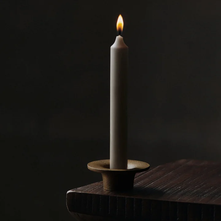 Ferm Living - Soothe Kaarshouder, messing afwerking