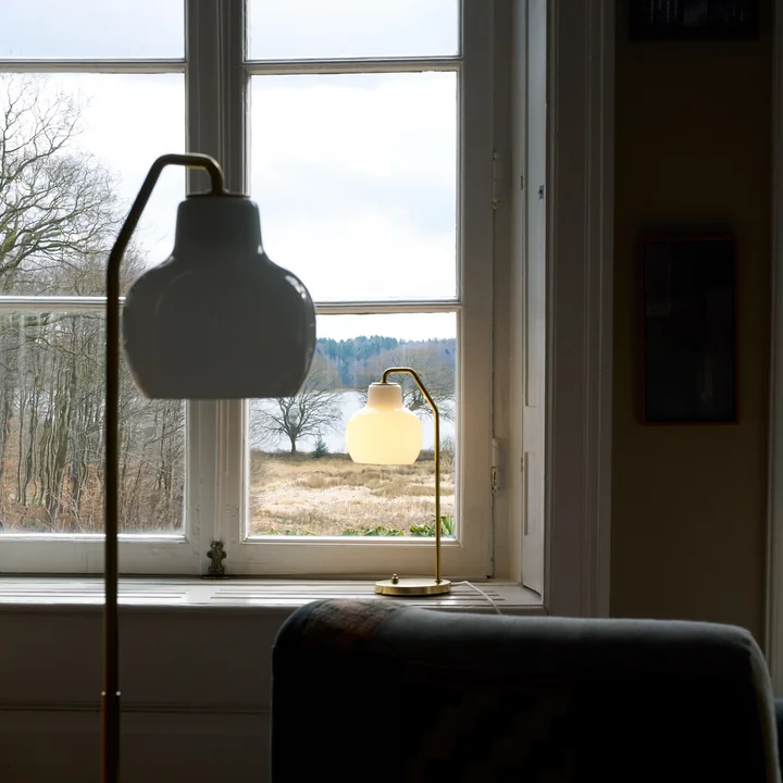 Louis Poulsen - VL Ring Crown tafellamp & Vloerlamp, messing / opaal