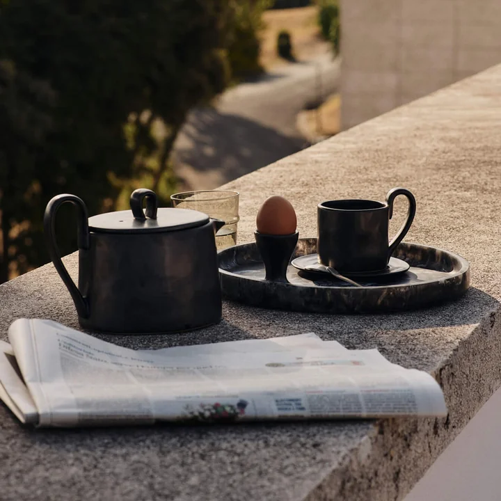 Ferm Living - Flow theepot, 150 cl, kop met schotel en eierdopje, zwart