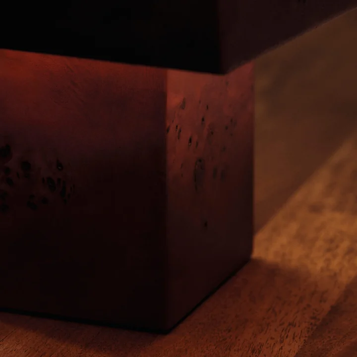 Ferm Living - Burl Tafellamp, donker gebeitst