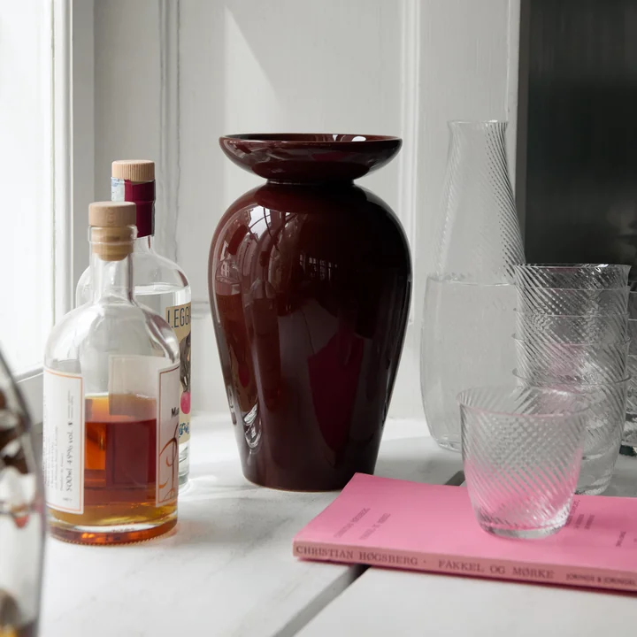 & Tradition - Momento JH47 Vaas, H 24 cm, roodbruin