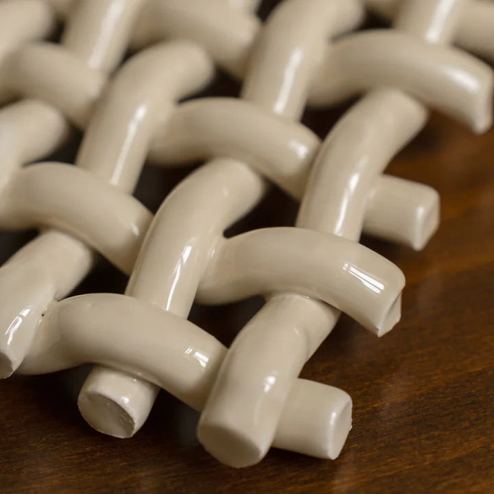 The Poster Club - Interlace 01 Wanddecoratie, créme