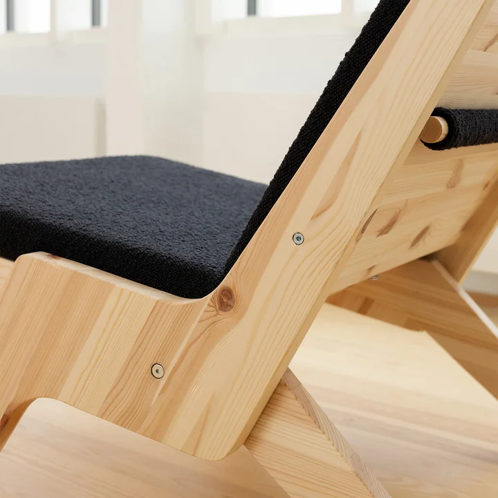 Karup Ontwerp - Sway Lounge Chair met zitkussen, natuurlijk grenen /. midnight grey