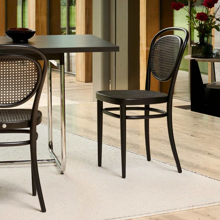 Thonet - 215 R Bentwood stoel, vlechtwerk donker gemêleerd met kunststof drager / zwart beuken (TP 29)