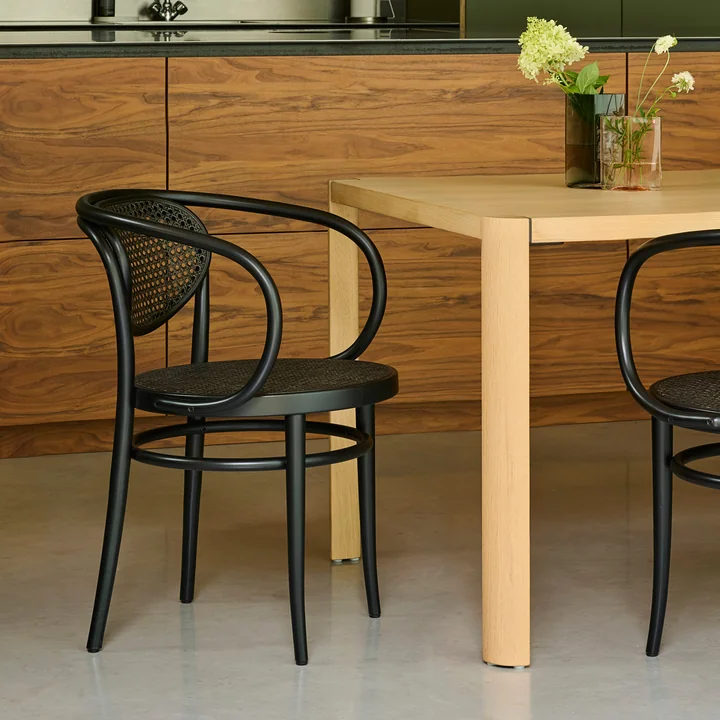 Thonet - 210 R Fauteuil, vlechtwerk donker melange / zwart beuken (TP 29)