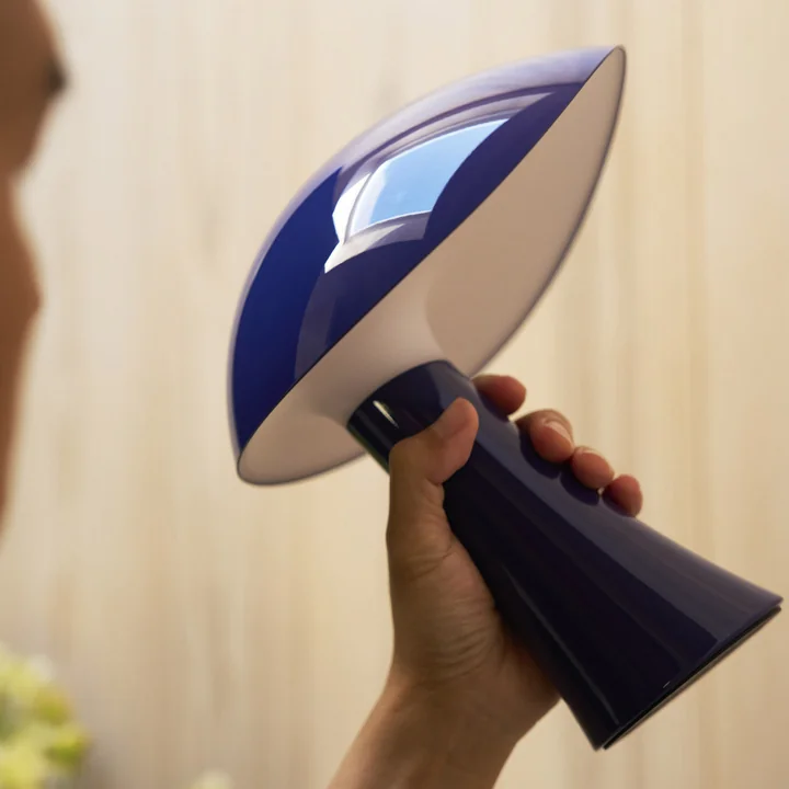 Louis Poulsen - Rumee 220 Draagbare oplaadbare LED tafellamp, nachtblauw