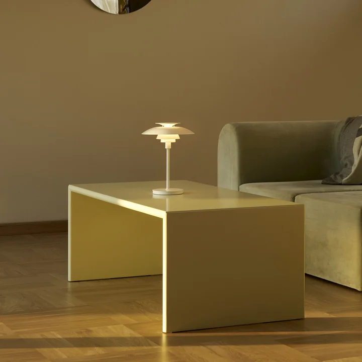 Louis Poulsen - PH80 Draagbare oplaadbare LED tafellamp, opaal wit / wit