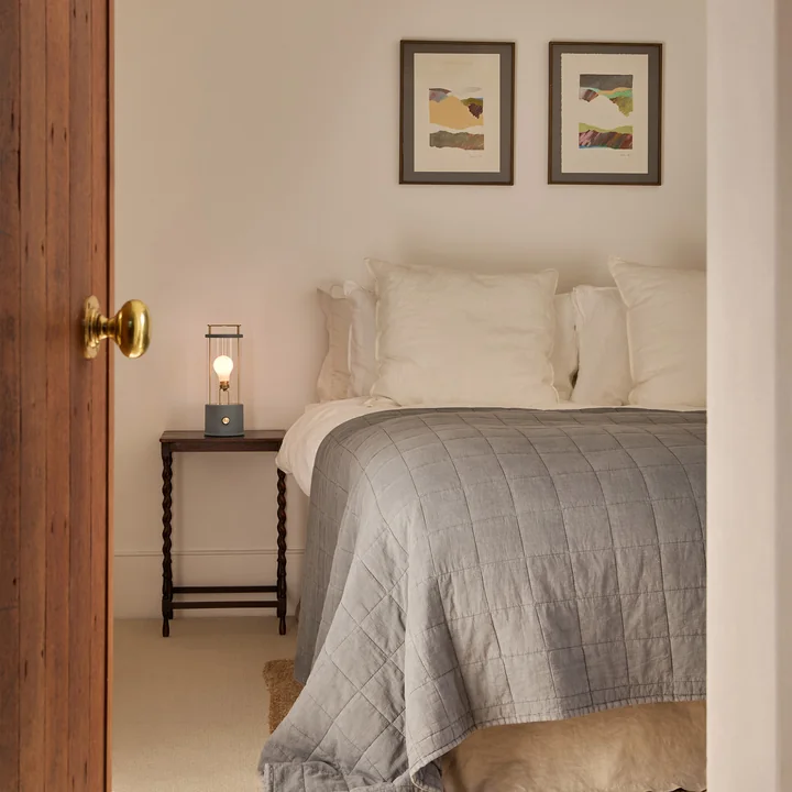 Tala - The Muse Oplaadbare tafellamp, zelfkant blauw ( Tala x Farrow & Ball)