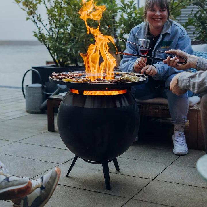 höfats - Moon 45 Plancha-grill laag ingesteld, helemaal zwart