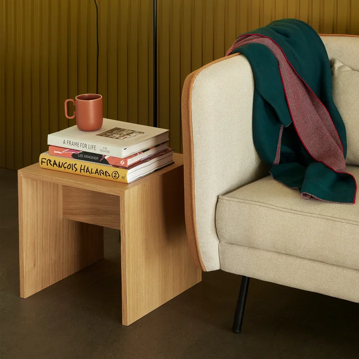 Hübsch Interior - Less Bijzettafel, 42 x 42 cm, eiken naturel