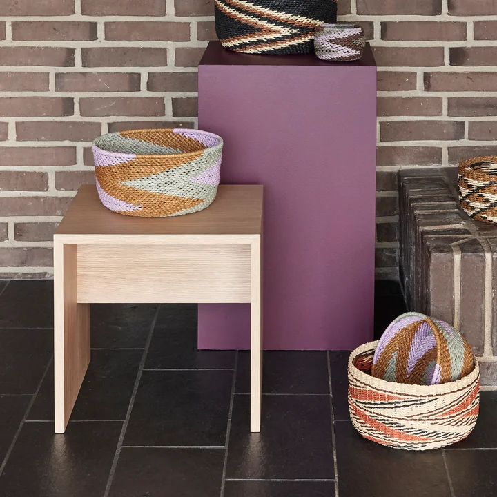 Hübsch Interior - Less Bijzettafel, 42 x 42 cm, eiken naturel