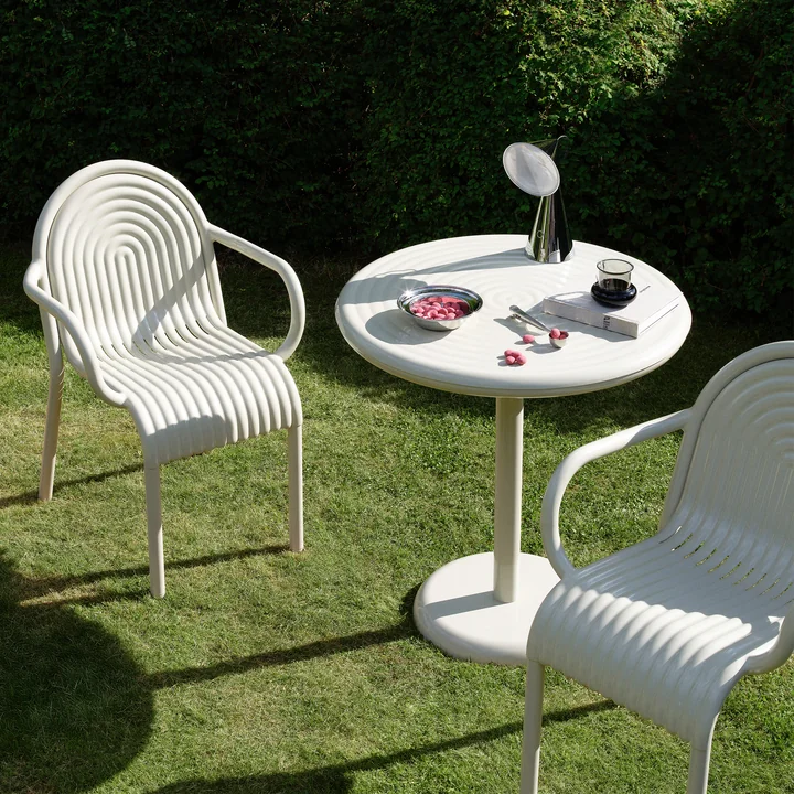 Tom Dixon - Groove Ronde tuintafel, Ø 69,7 cm, stopverf