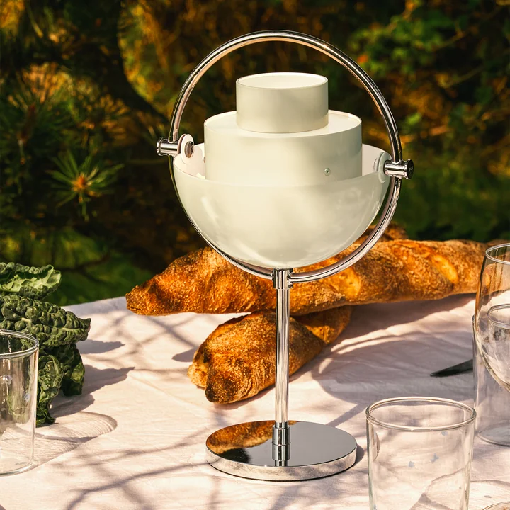 Gubi - Multi-Lite Draagbare oplaadbare tafellamp, chroom / parel