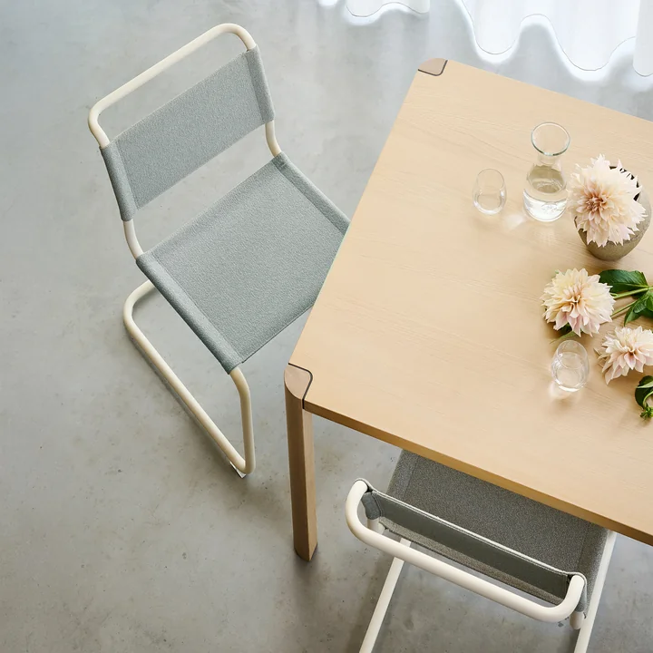 Thonet - S 33 V stoel, parelwit / ray (stof Rohi Cento)