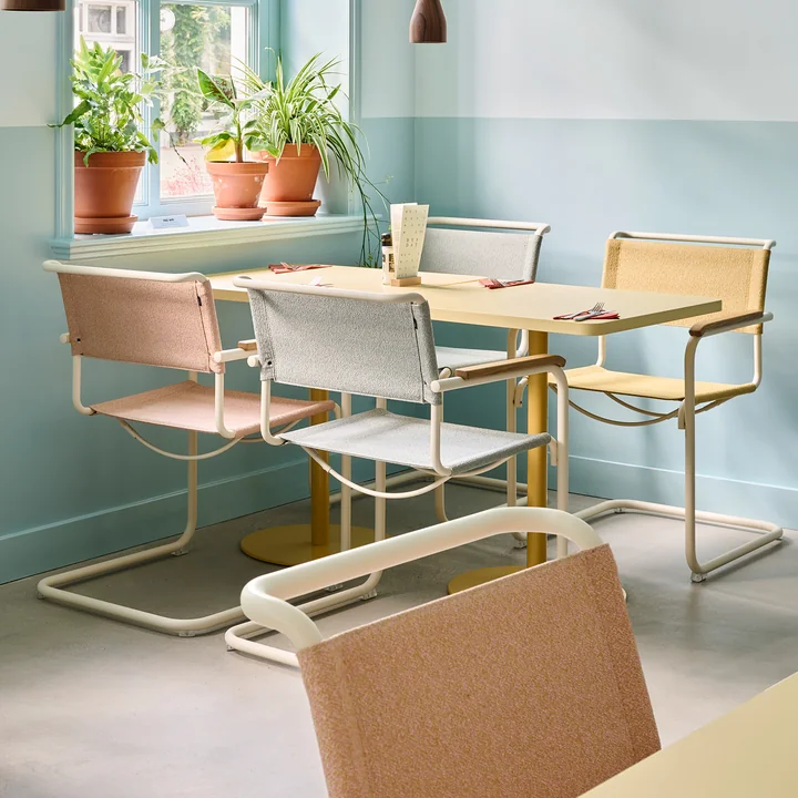 Thonet - S 34 V Fauteuils, parelwit (stof Rohi Cento) / armleuningen geolied eiken