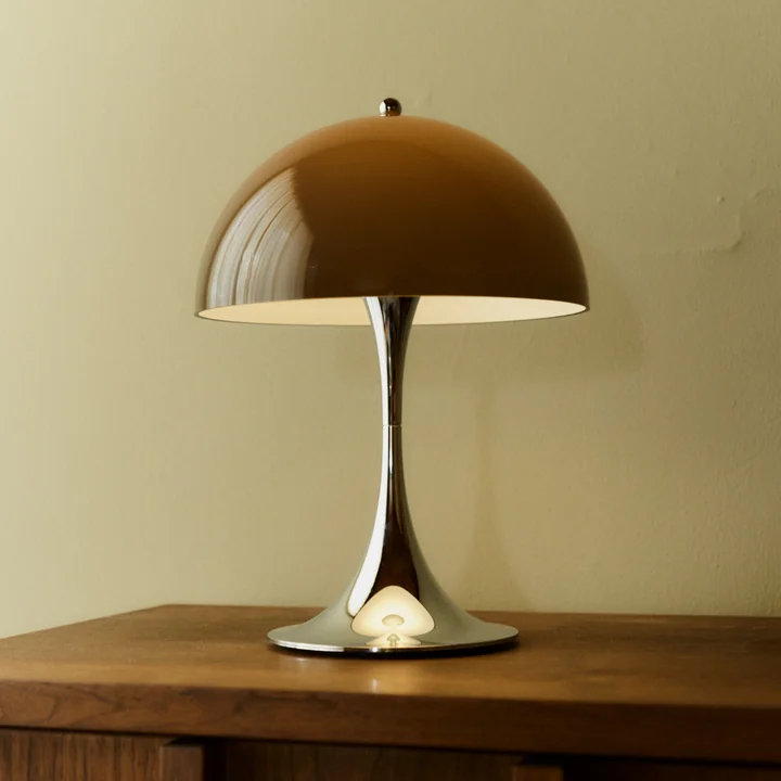 Louis Poulsen - Panthella 250 Draagbare V3 Oplaadbare LED tafellamp, chroom / origineel opaalbruin