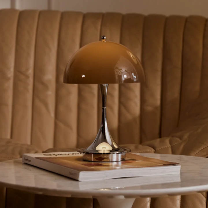 Louis Poulsen - Panthella 160 Draagbare V3 oplaadbare LED tafellamp, chroom / origineel opaalbruin