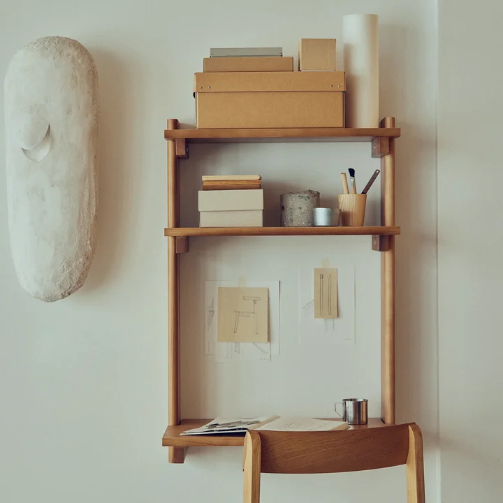 Form & Refine - Beam 3 secretaire voor wandmontage, 60 x 90,5 cm, mat gelakt grenen, diepbruin