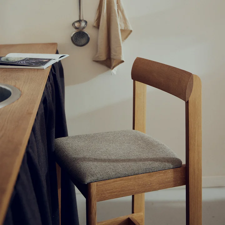 Form & Refine - Blueprint Barkruk, geolied eiken (Hallingdal)