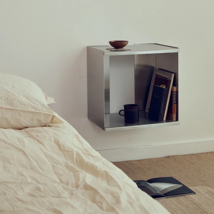 Form & Refine - Tapse wandplank, Cube, 34 x 35 cm, geborsteld roestvrij staal