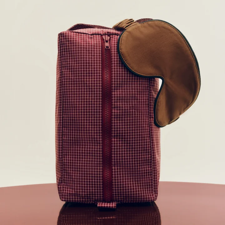 HAY - Grid Wash Bag M, bordeaux