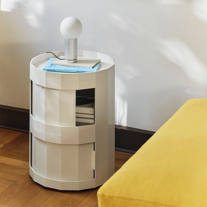 HAY - Facet Kast 20 met poten en wielen, eierschaal