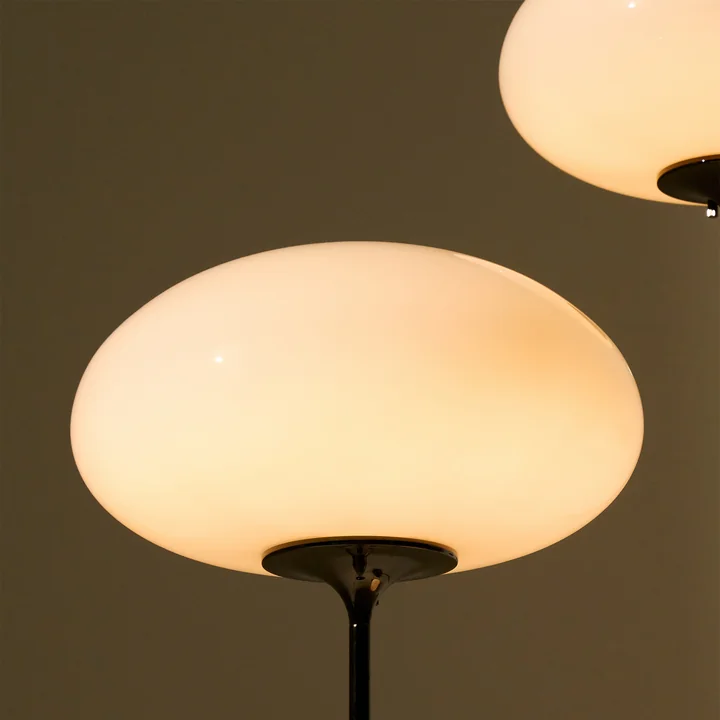 Gubi - Stemlite Vloerlamp, zwart chroom / opaal