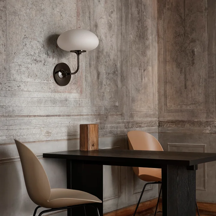 Gubi - Stemlite Wandlamp, zwart chroom / opaal