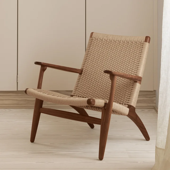 Carl Hansen - CH25 Fauteuil, geolied notenhout / vlechtwerk naturel