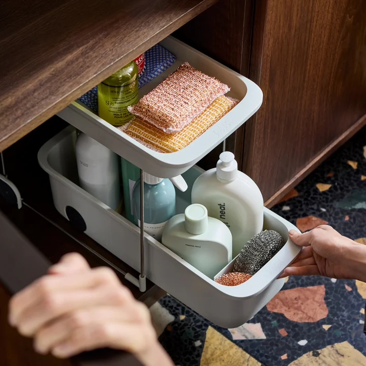 Joseph Joseph - CupboardStore Uitschuifbare schoonmaakkast met wielen, 2-laags, licht steen