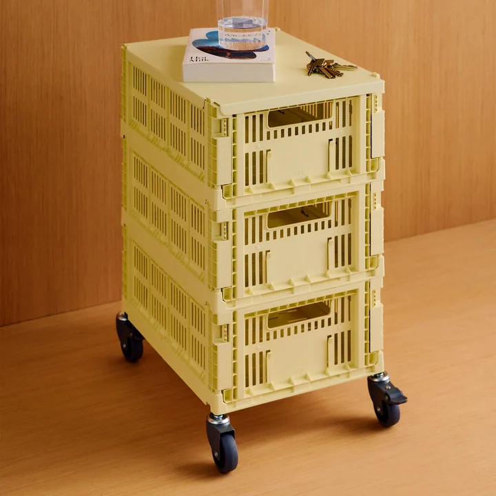 HAY - Bijzettafel op wielen, medium, lichtgeel, recycled