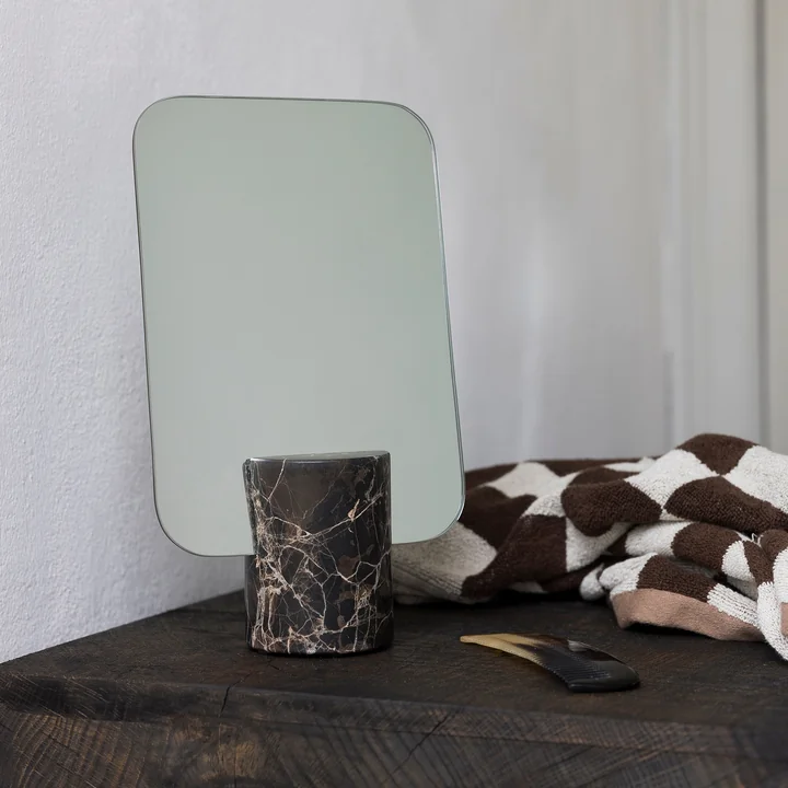 Mette Ditmer - Marble Spiegel, 18 x 30 cm, Ø 8 cm, bruin