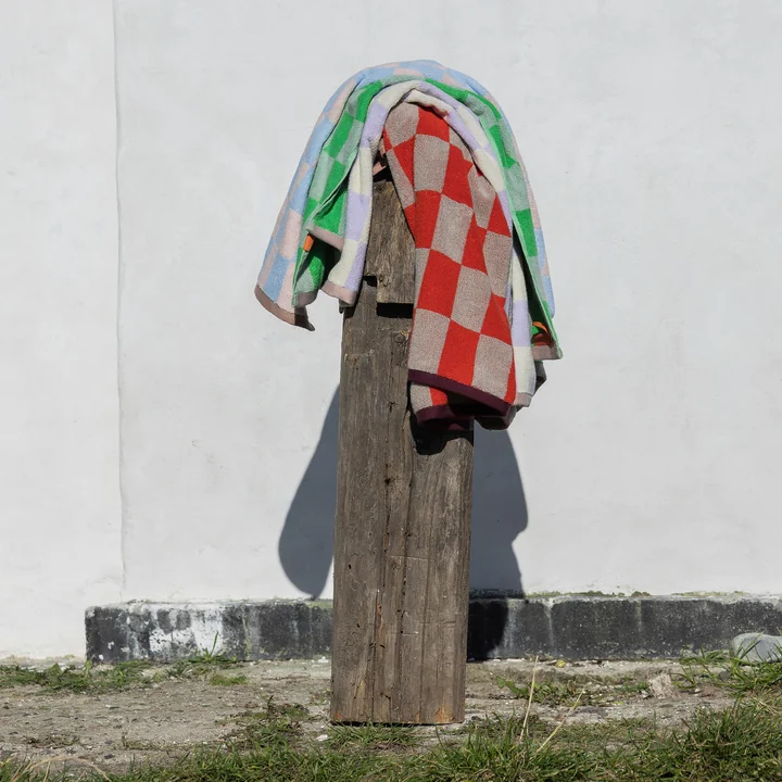Mette Ditmer - Retro Handdoek, donker oranje