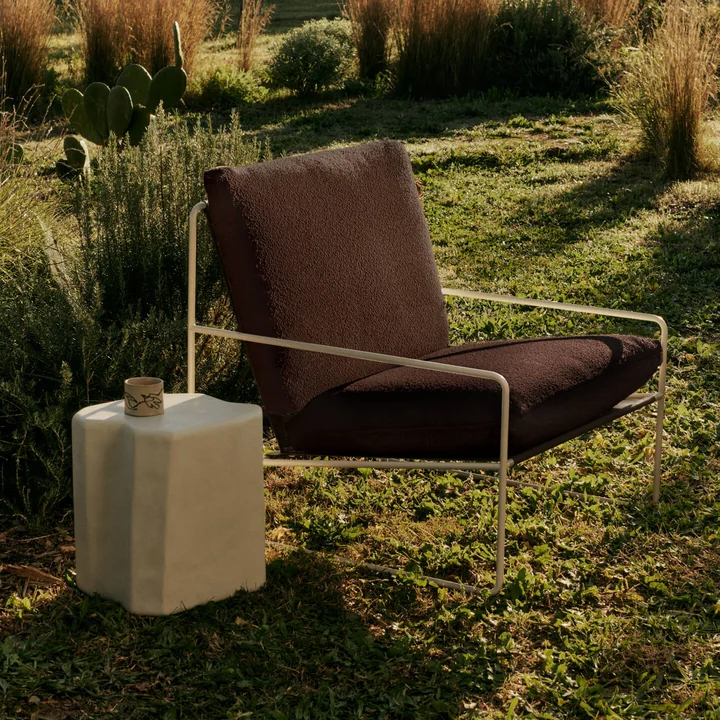 Ferm Living - Desert Outdoor fauteuil, kasjmier / kastanje (Pure Bouclé)