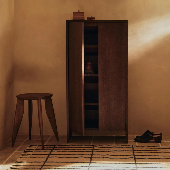 Ferm Living - Feve Bijzettafel, Ø 42 x H 45 cm, walnoot