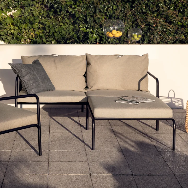 HOUE - AVON Sofa 2-zits en voetenbank, zwart / essen