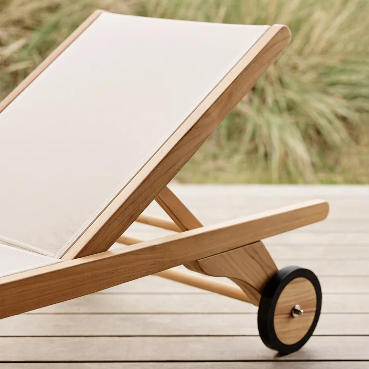 Fritz Hansen - Skagerak Columbus Sun Bed, teak / wit