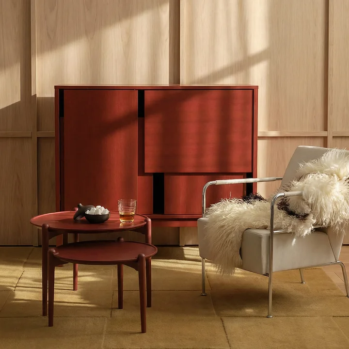 Design House Stockholm - Layer dressoir met poten, rood