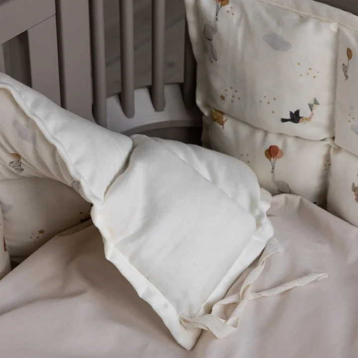 Sebra - Baby ledikant bumper, gewatteerd / World of Sebra