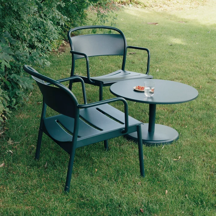 Linear Steel Outdoor salontafel & Lounge Fauteuil, donkergroen van Muuto