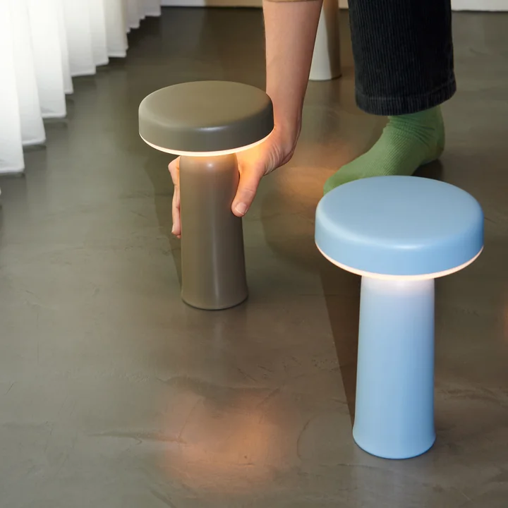 Muuto - Ease Portable LED Outdoor Batterijlamp, lichtblauw